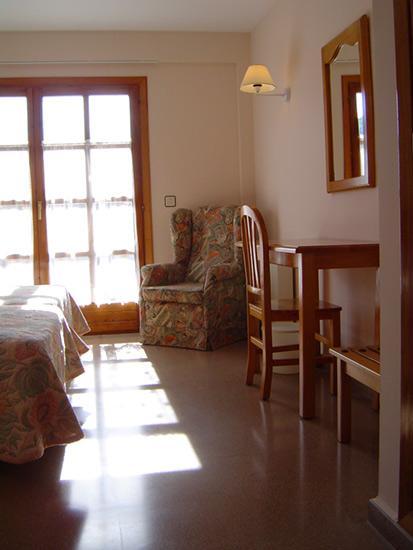 Hotel Anaya Puente La Reina de Jaca Zimmer foto