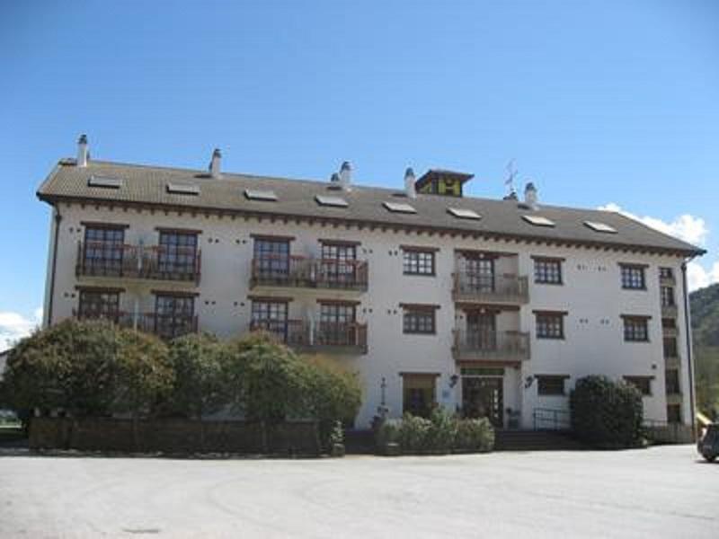 Hotel Anaya Puente La Reina de Jaca Exterior foto