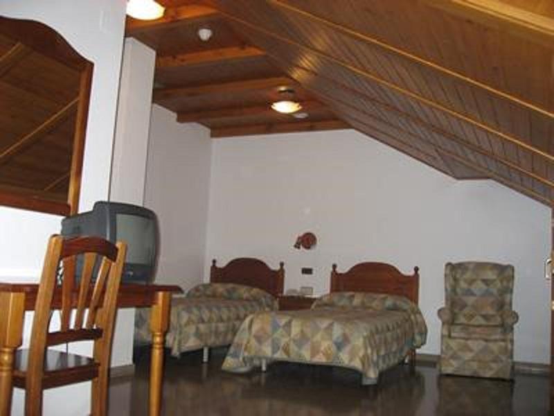 Hotel Anaya Puente La Reina de Jaca Exterior foto